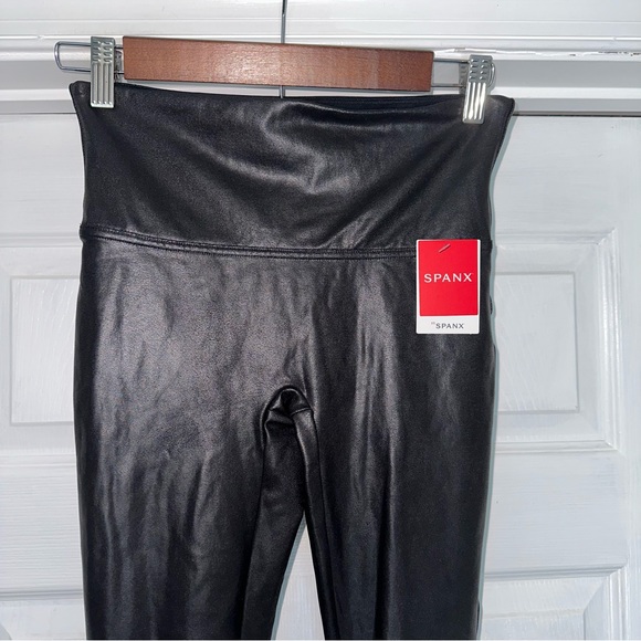 NWT SPANX Faux Leather Leggings M Black - Picture 3 of 7
